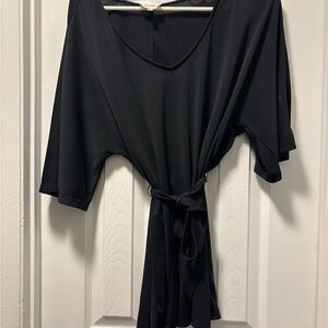 Deletta Elegant Black Top